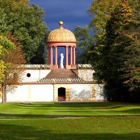 Hotel Adler Post Schwetzingen Bagian luar foto