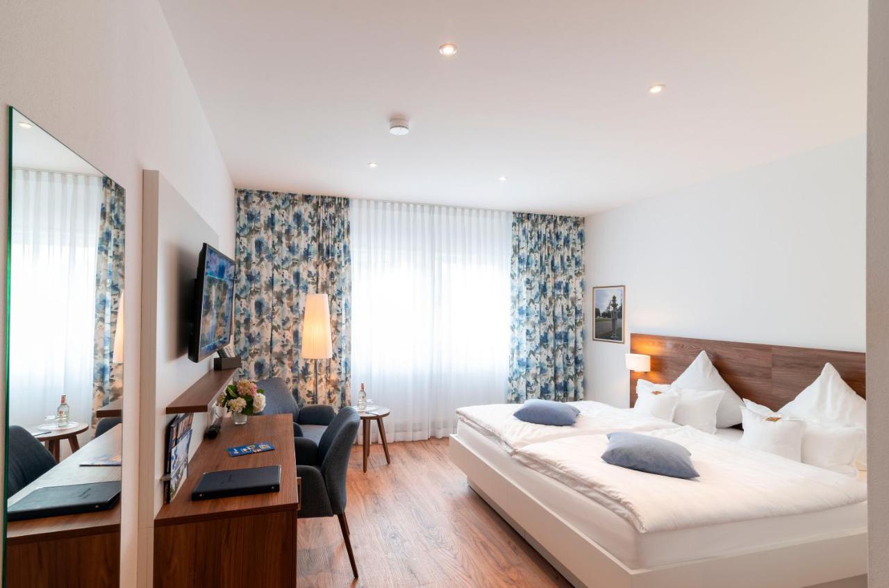 Hotel Adler Post Schwetzingen Bagian luar foto