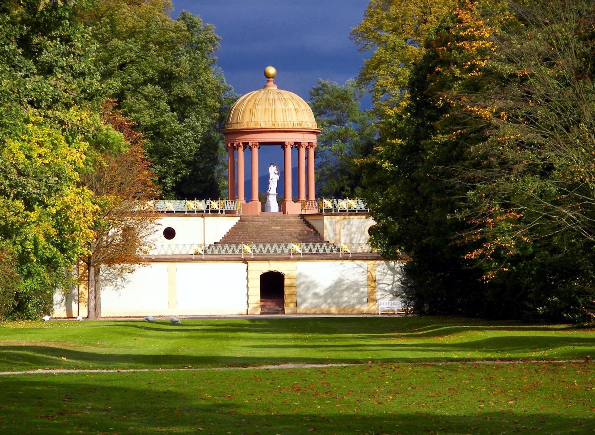 Hotel Adler Post Schwetzingen Bagian luar foto