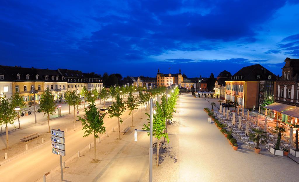 Hotel Adler Post Schwetzingen Bagian luar foto
